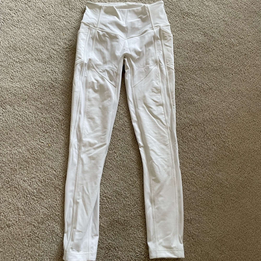 NWOT Lululemon Leggings white
